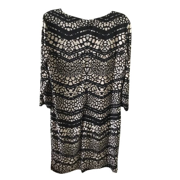 Tahari 3/4 Sleeves Abstract Printed A-line Shift Dress Womens size 10 - Picture 2 of 4